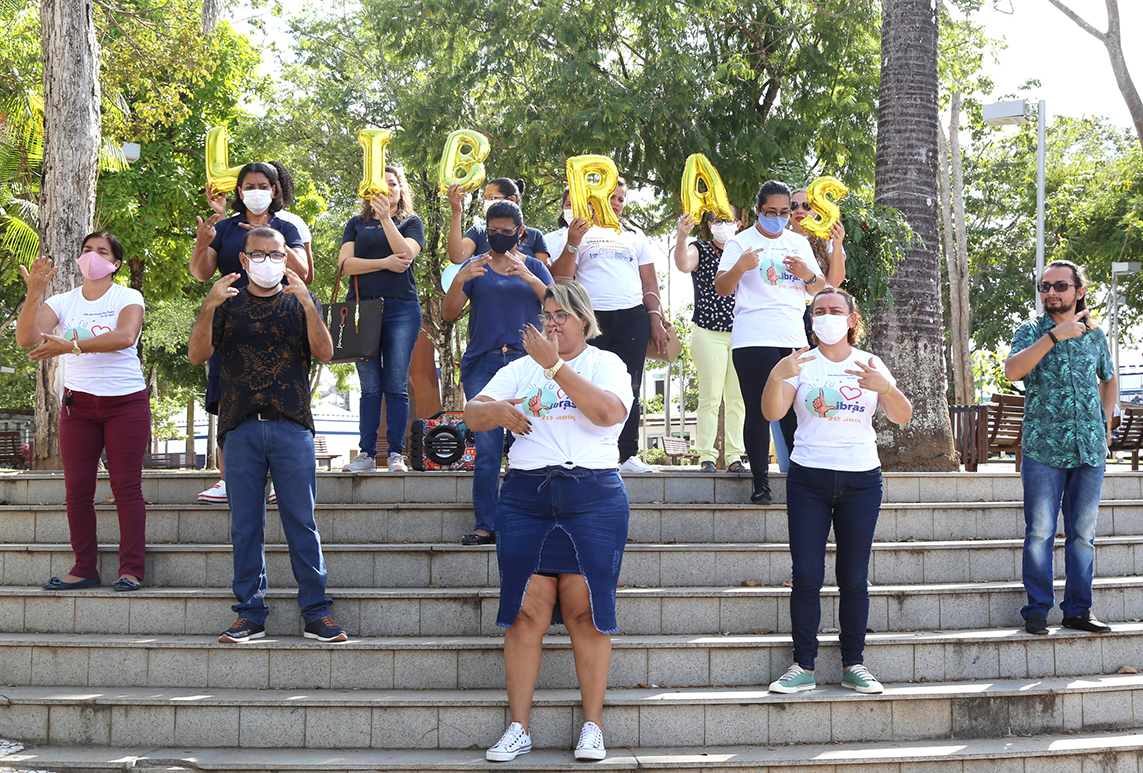 Centro de Apoio ao Surdo celebra Dia Nacional da Libras