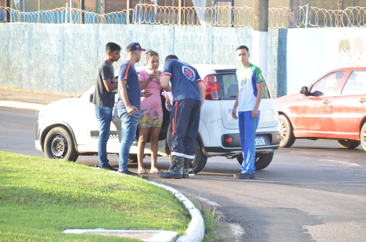 Durante simulação de acidente de trânsito, Samu presta assistência de emergência a bebê de 13 dias