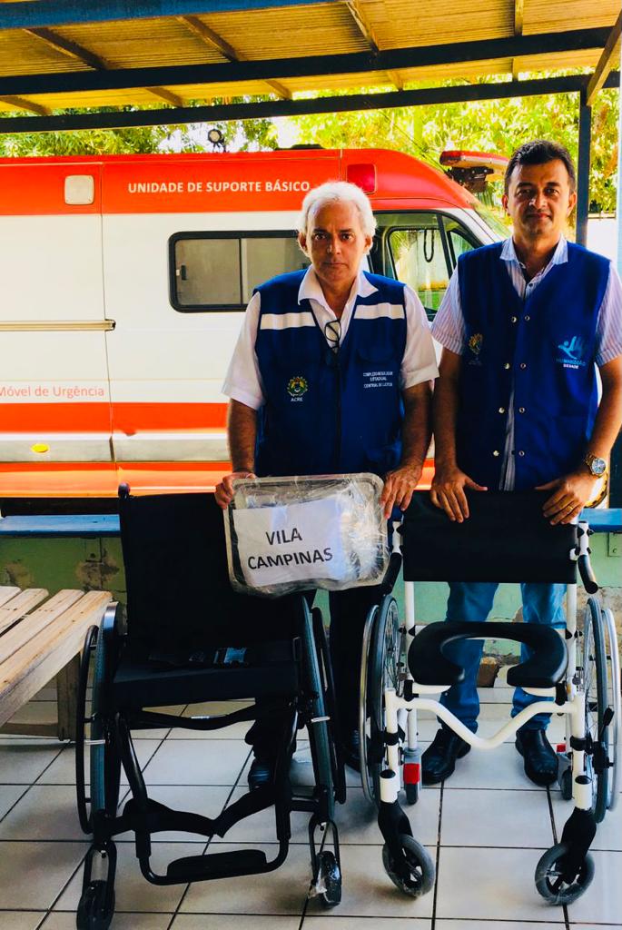 Estado entrega instrumentais e cadeiras de rodas na Vila Campinas