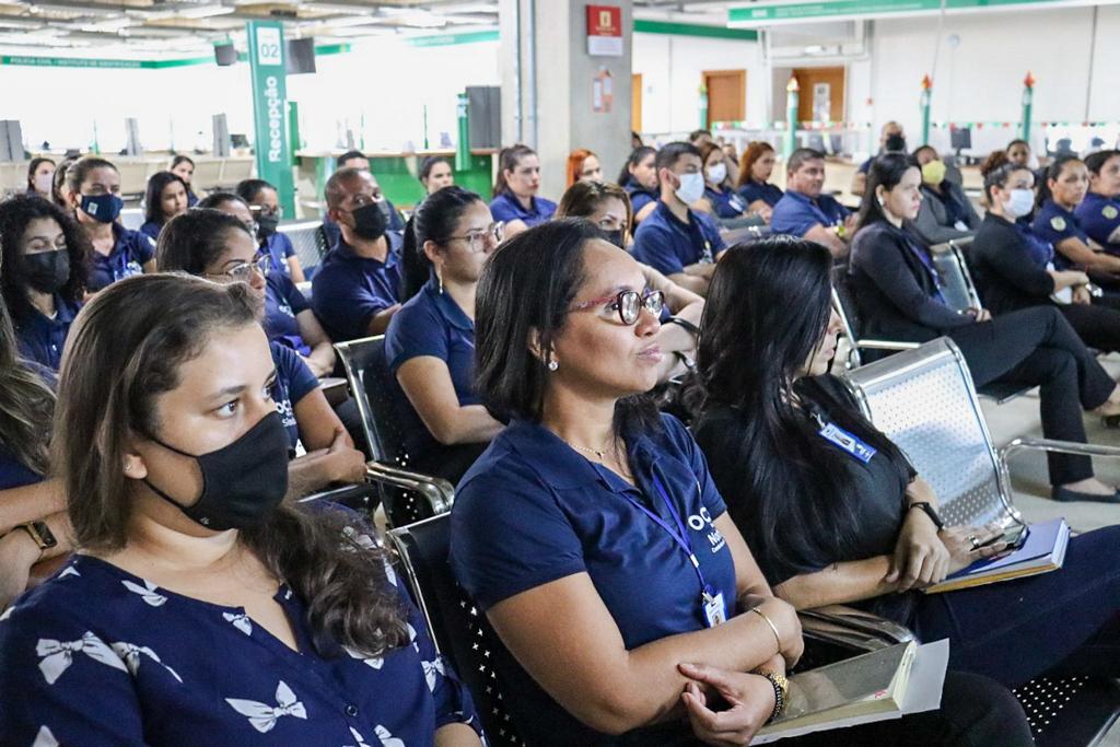 OCA capacita servidores em gestão de atendimento 