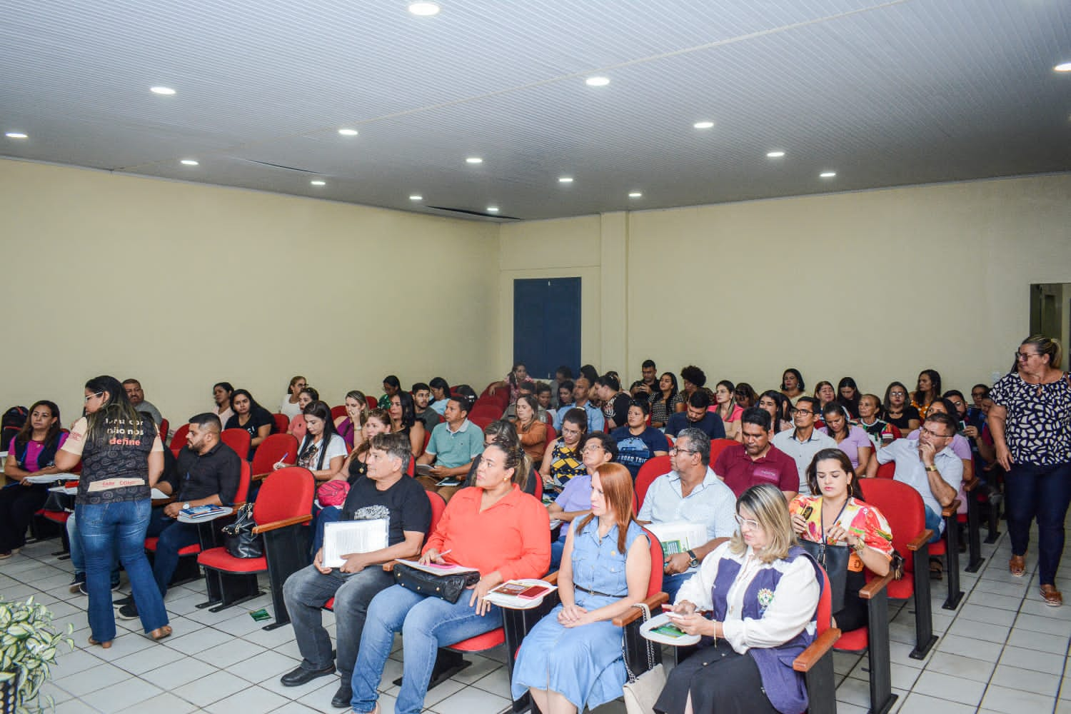 Governo e Município articulam rede de apoio para assistir pessoas em situação de rua do Juruá