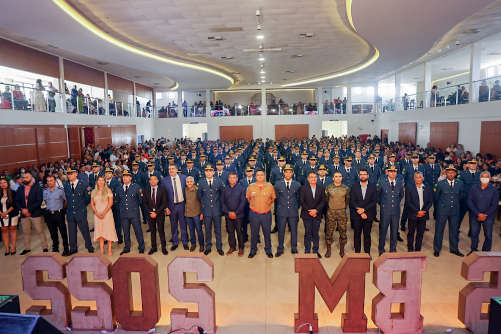 Corpo de Bombeiros realiza formatura de mais de 200 sargentos