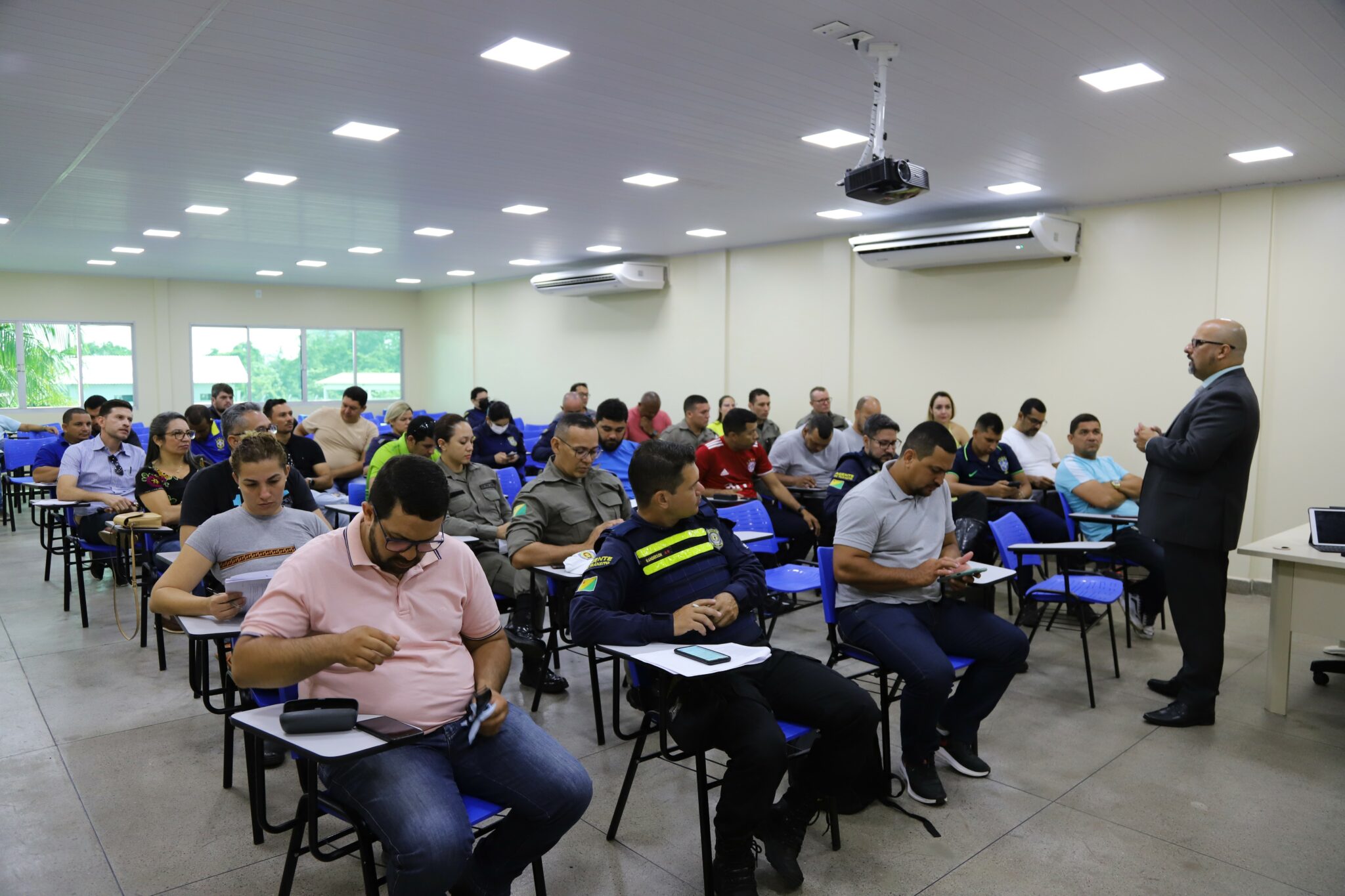 Detran realiza curso de legislação e fiscalização de trânsito