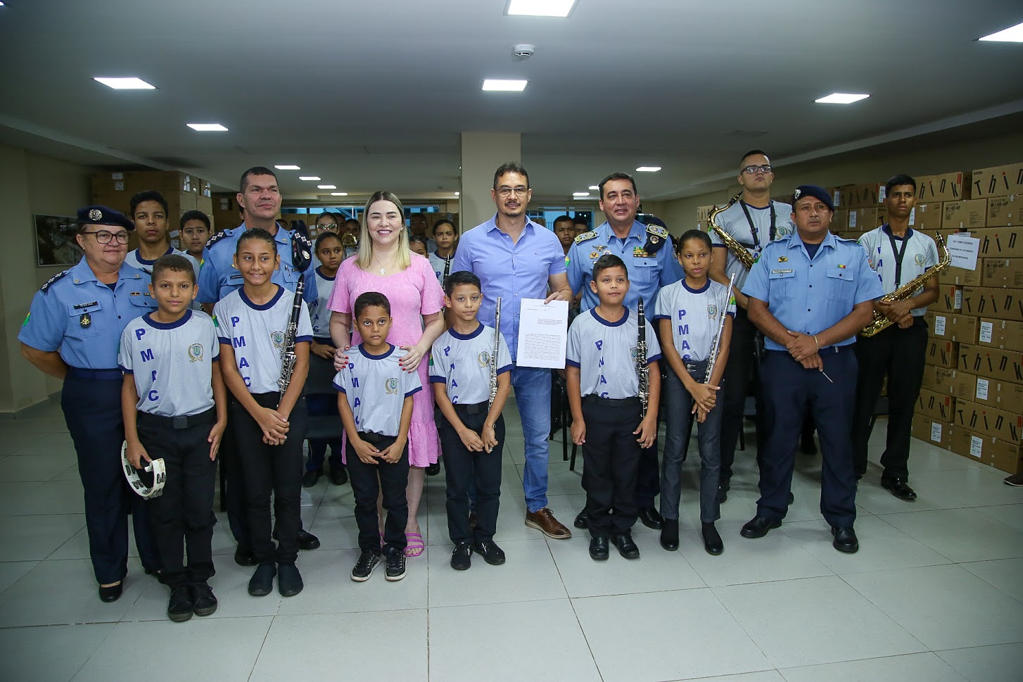 Banda Mirim da PM recebe novos instrumentos musicais e homenageia o programa Acre pela Vida