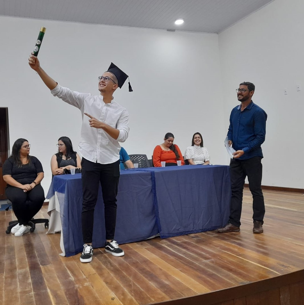 Governo do Estado realiza formatura especial em cursos técnicos na área de saúde pelo Ieptec Dom Moacyr