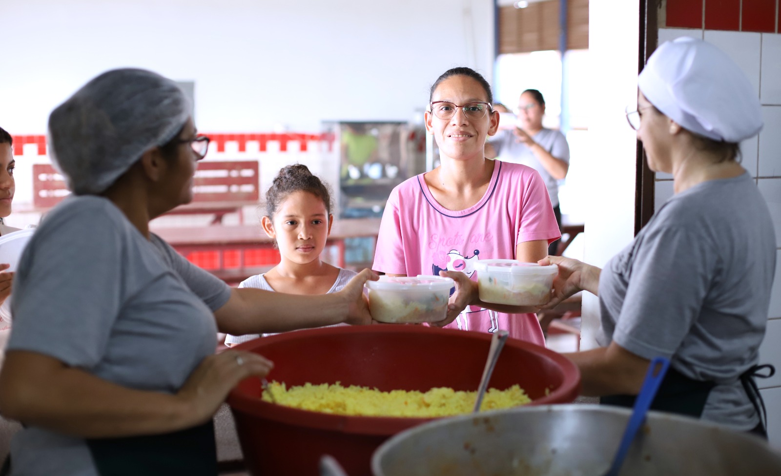 Governo do Acre combate insegurança alimentar durante férias escolares com programa Prato Extra