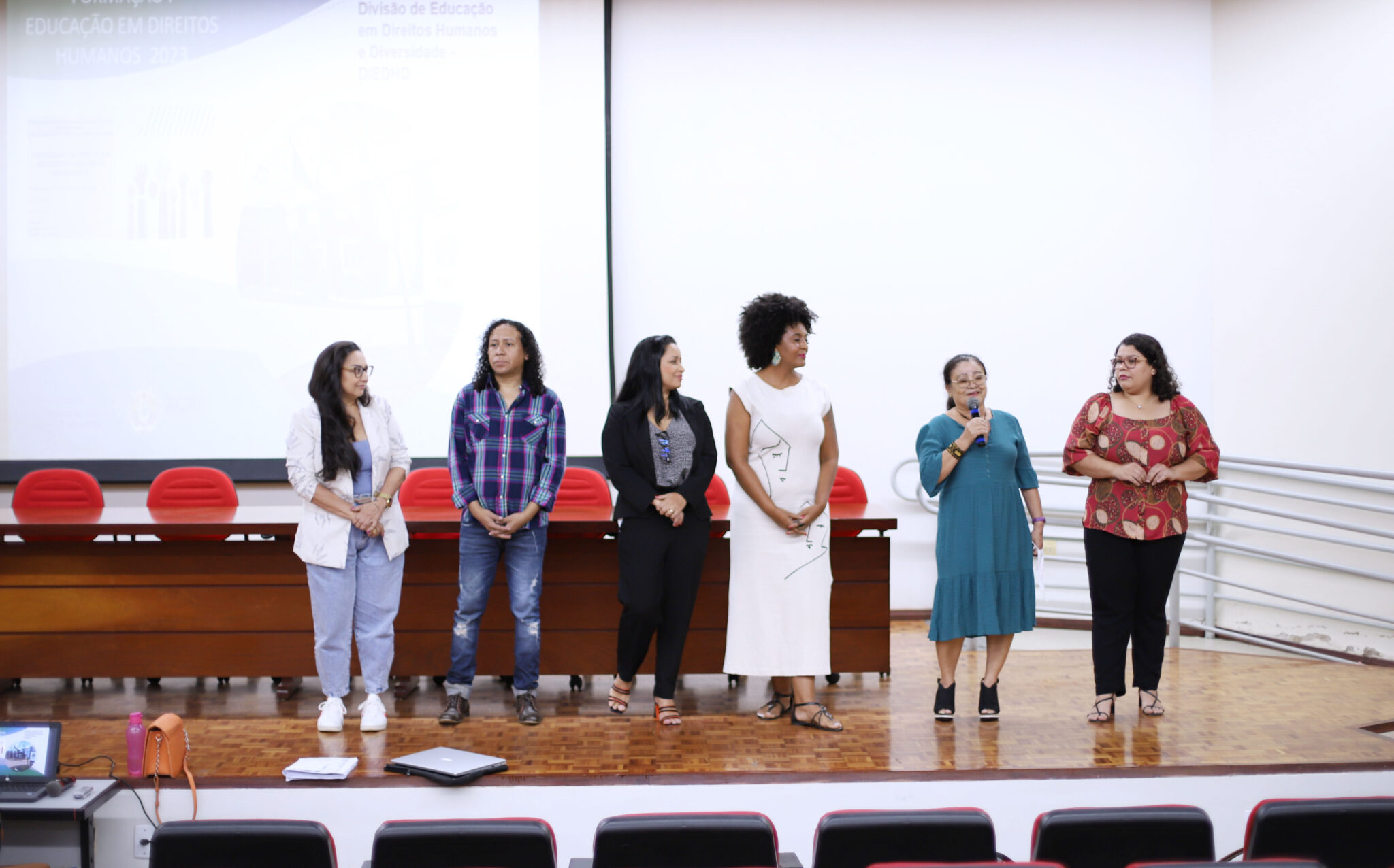 Educação realiza formação em direitos humanos e diversidade