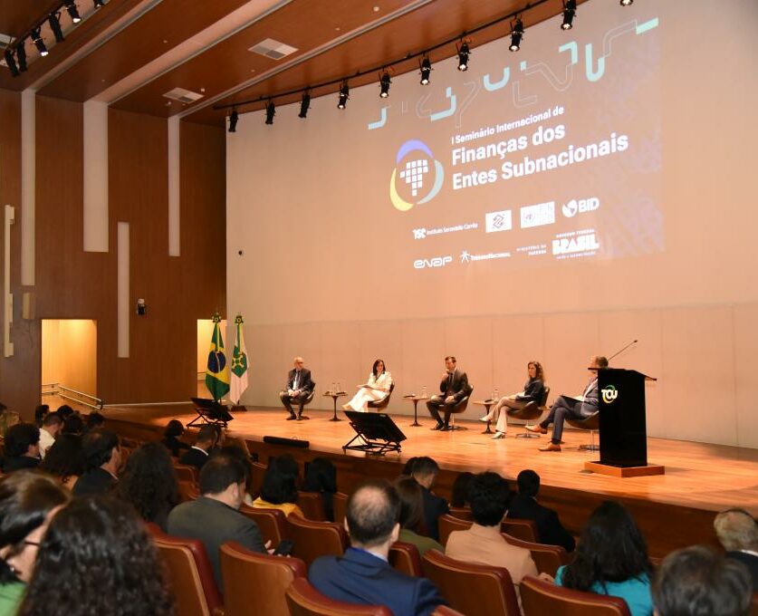 Fazenda participa de debate sobre finanças e desenvolvimento econômico em Brasília