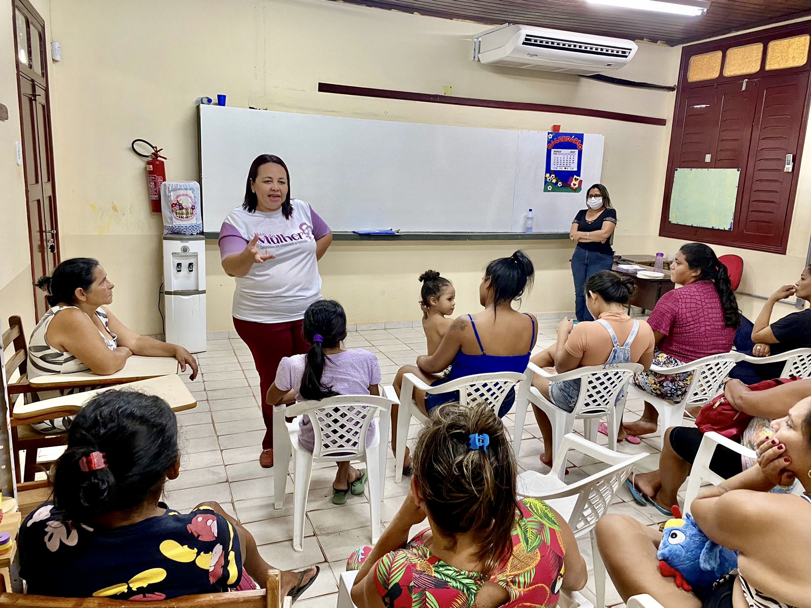 Secretaria da Mulher promove rodas de conversa sobre violência de gênero com vítimas das enchentes