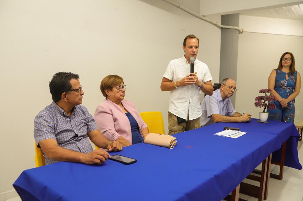 Estado discute ações de apoio com organizações da sociedade civil em Cruzeiro do Sul