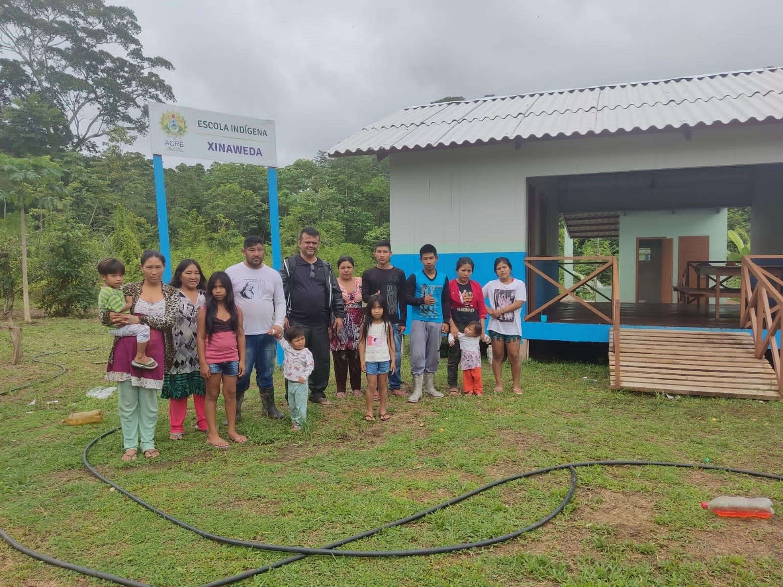 Governo entrega duas novas escolas indígenas em Sena Madureira