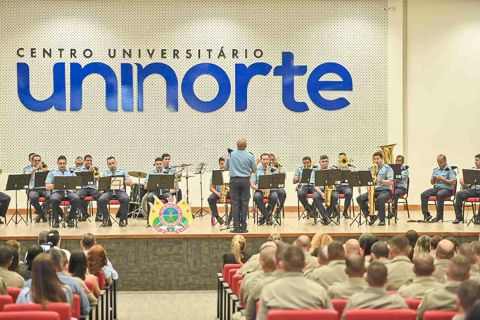 Em homenagem ao Dia da Mulher, Polícia Militar realiza Cantata Notas de Paz