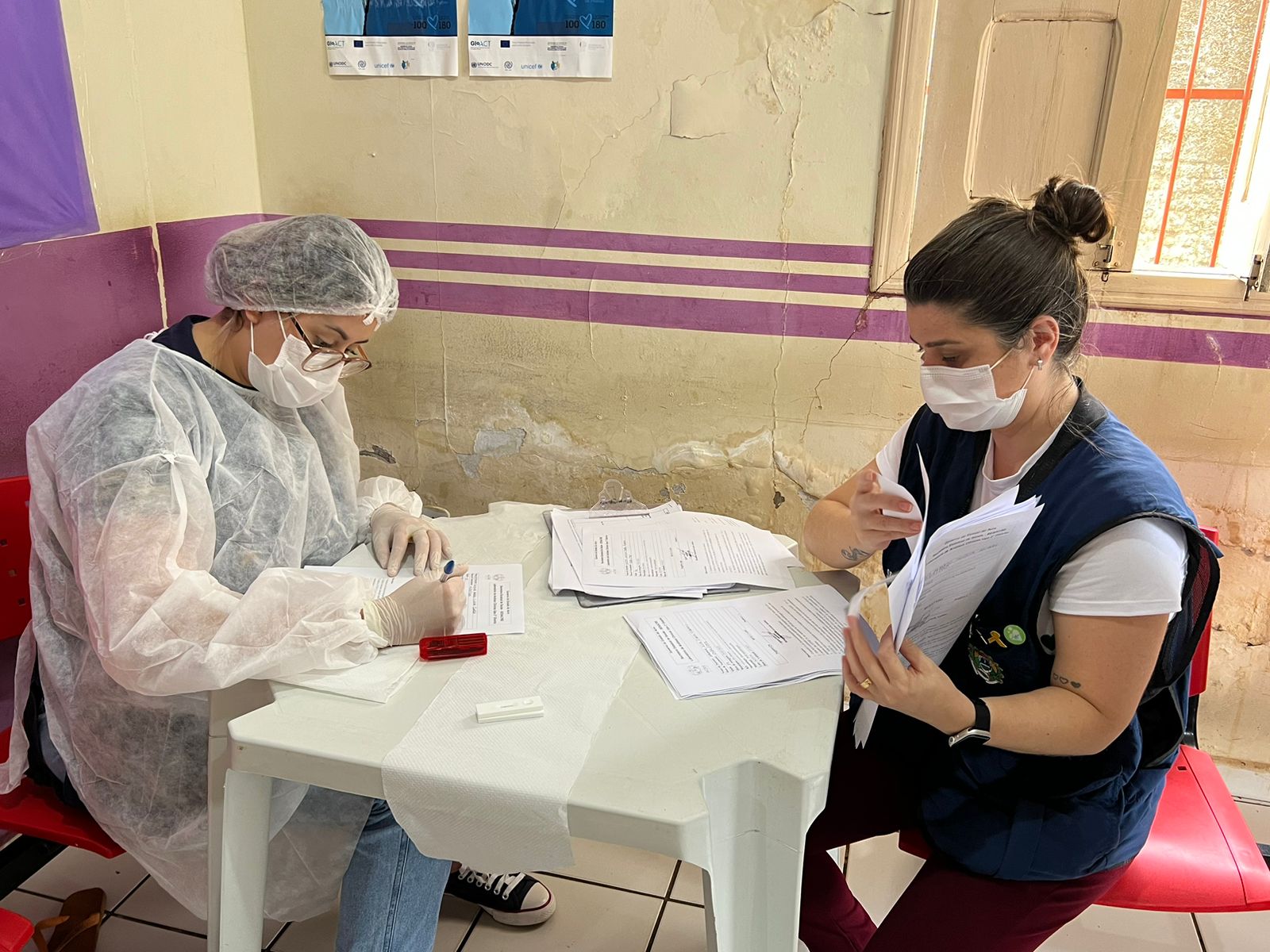 Saúde do Estado realiza atendimentos e testagem rápida para covid em abrigos
