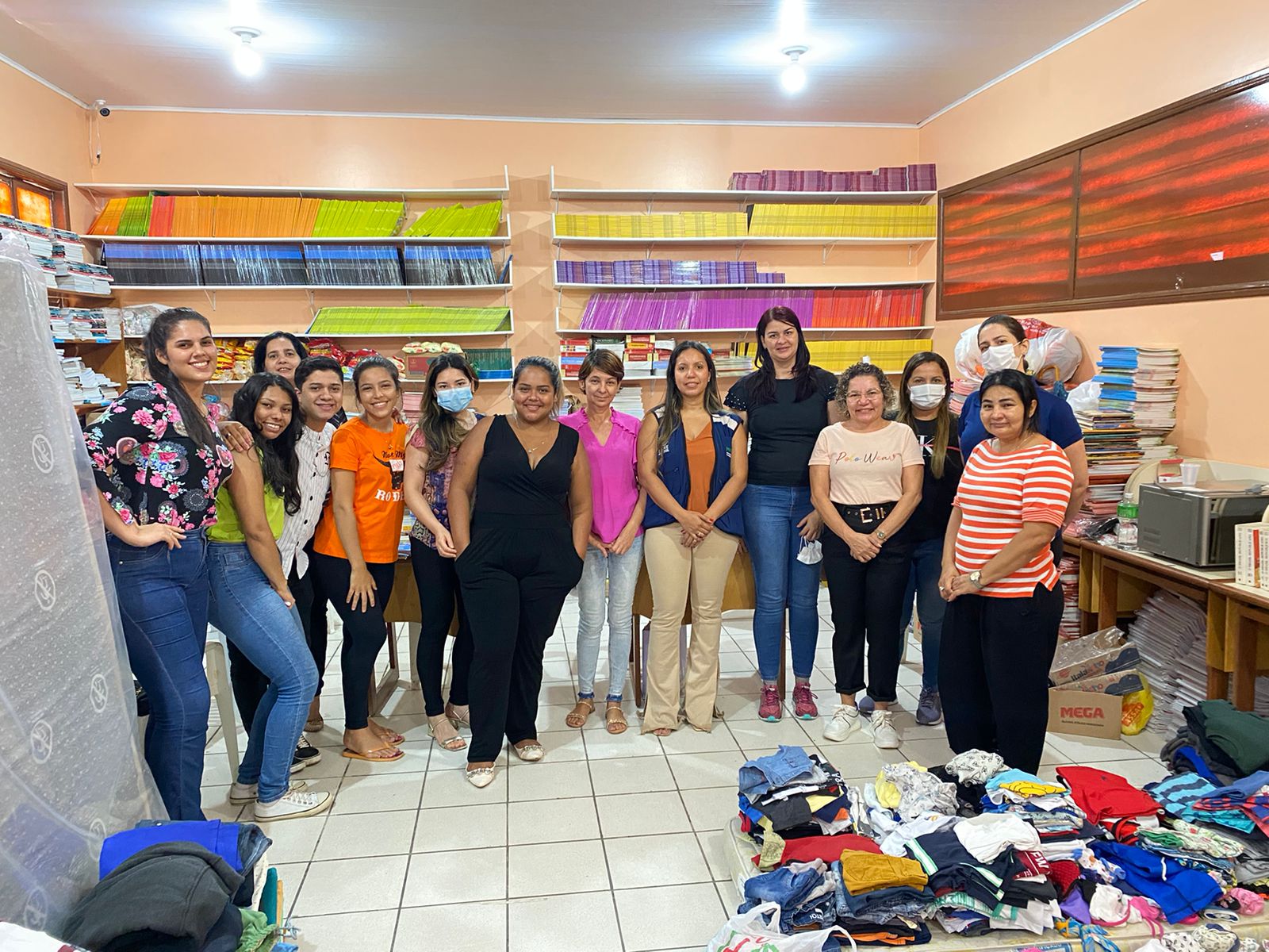 Voluntários do Procon e parceiros levam solidariedade às vítimas da alagação na capital