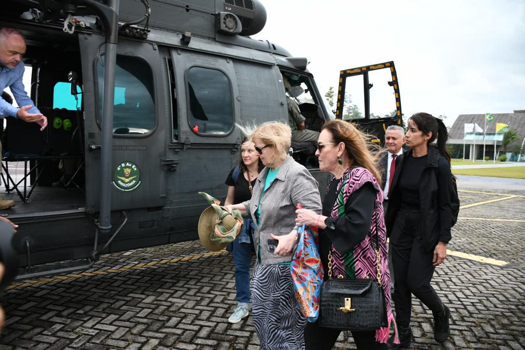 Governadora em exercício acompanha ministra Rosa Weber em visita ao povo Marubo, no Amazonas