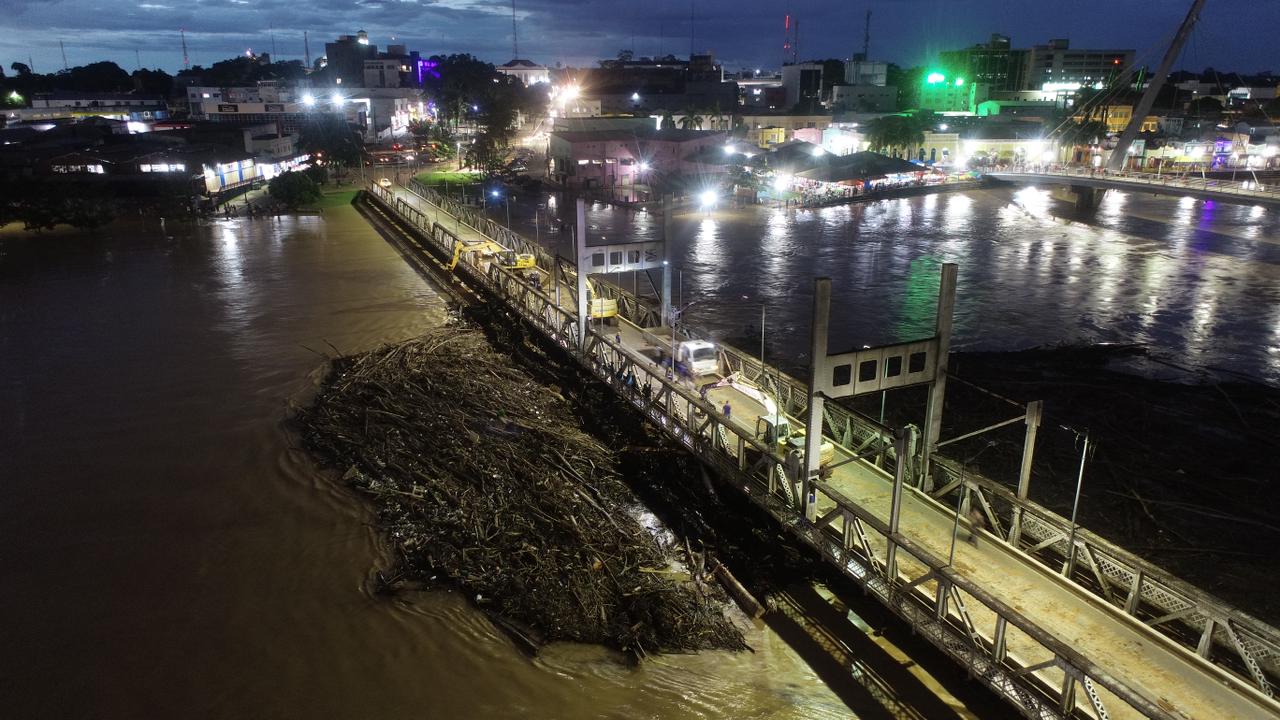 Governo concentra esforços na retirada de balseiros da Ponte Metálica de Rio Branco