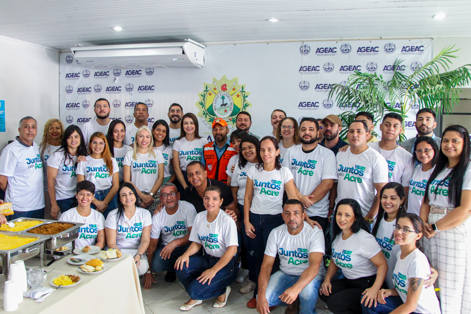 Ageac homenageia servidores que atuaram como voluntários na enchente