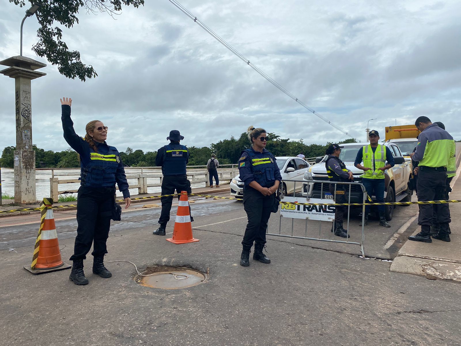 Ponte Coronel Sebastião Dantas é liberada após vazante do Rio Acre