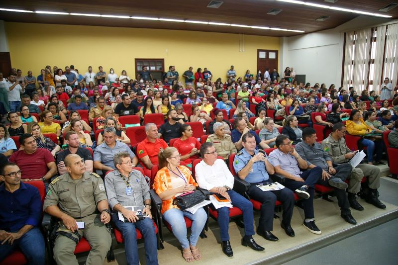 Estado realiza encontro com gestores escolares sobre segurança