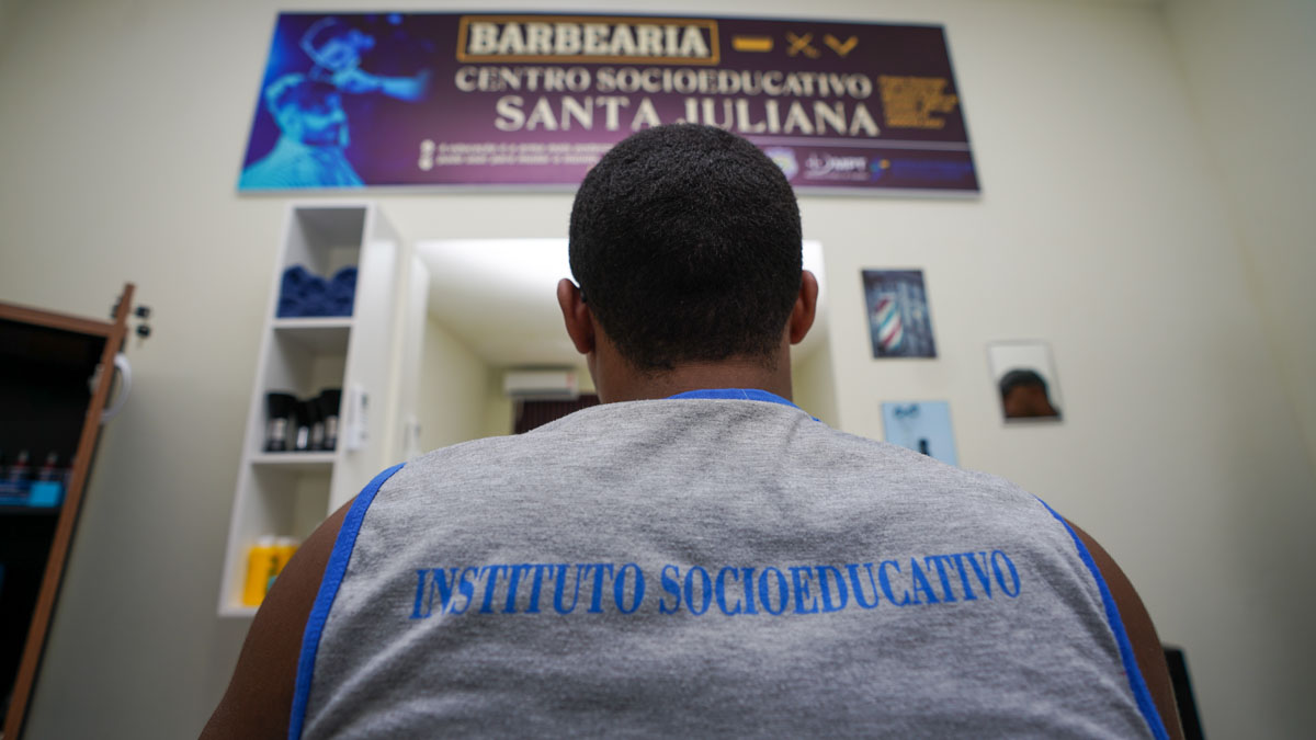 Instituto Socioeducativo inaugura barbearia na unidade Santa Juliana