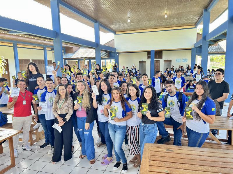 Em Mâncio Lima, Procon realiza palestra sobre os direitos do consumidor para estudantes