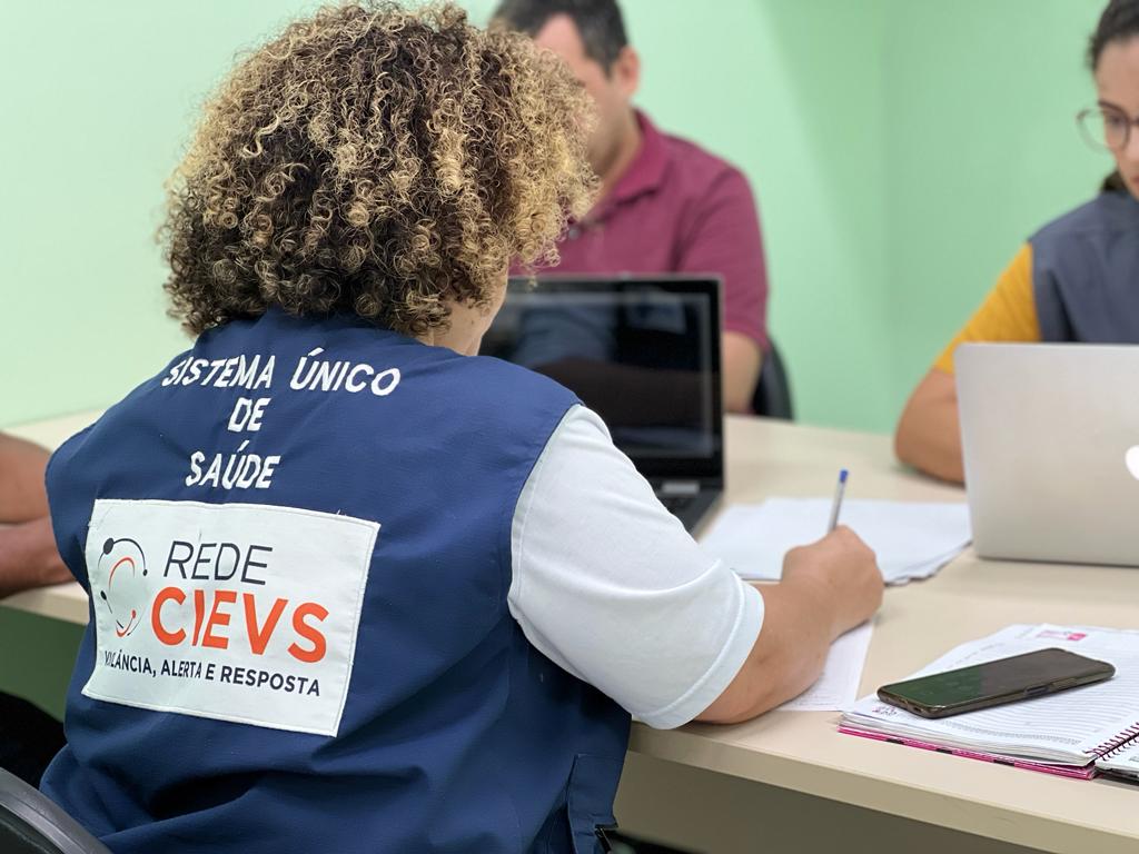 Estado capacita profissionais de Mâncio Lima sobre manejo clínico, epidemiológico e laboratorial da leptospirose