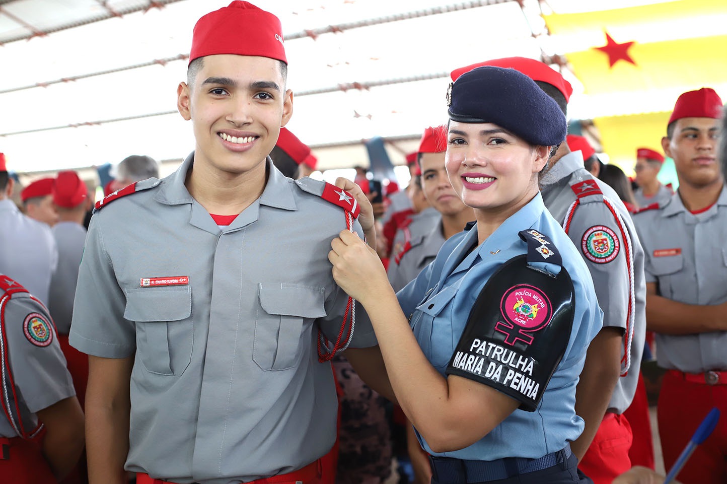 Colégio Militar D. Pedro II realiza a entrega de alamares aos estudantes