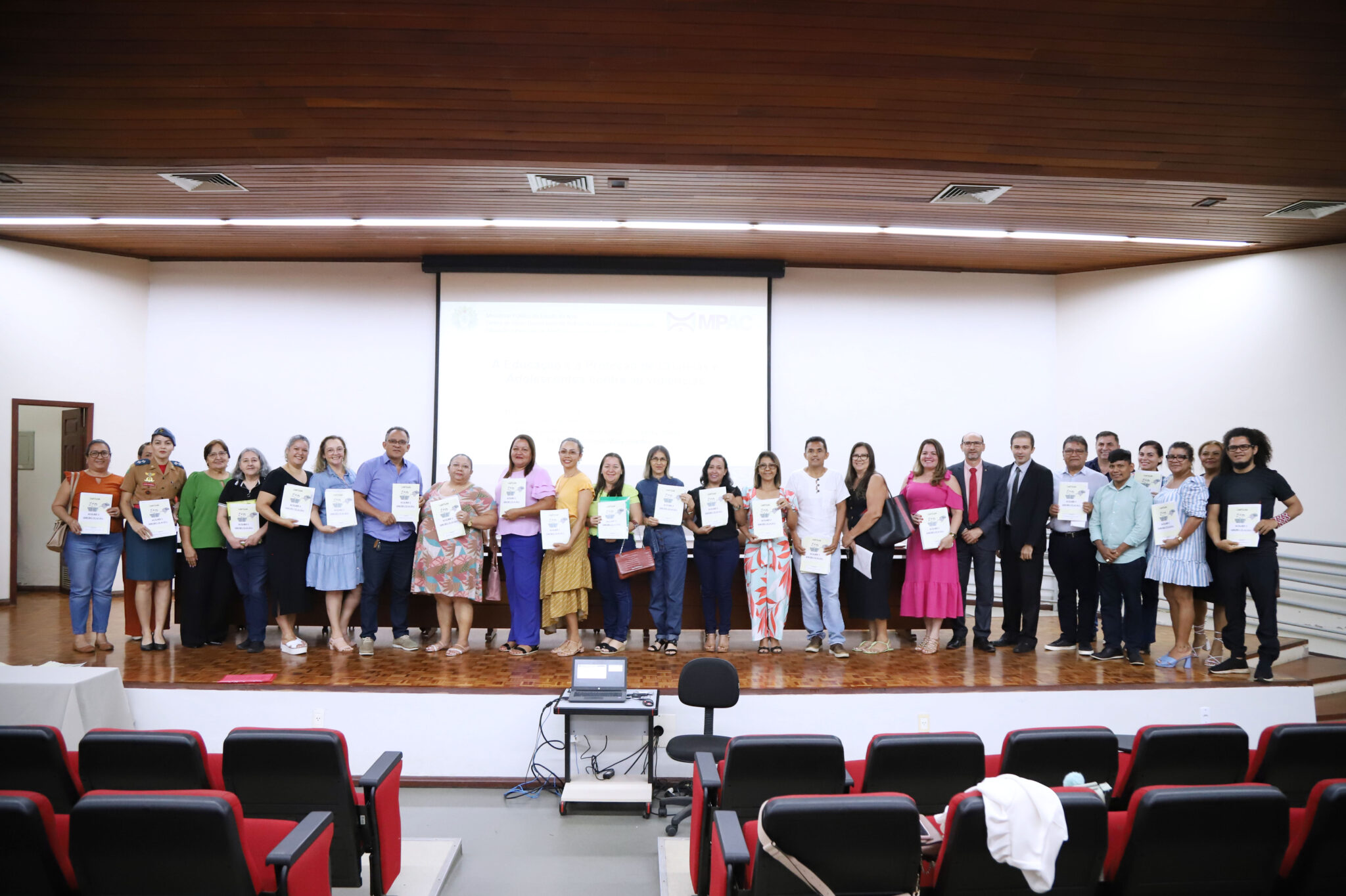 Educação lança cartilha para promover a saúde emocional no ambiente escolar