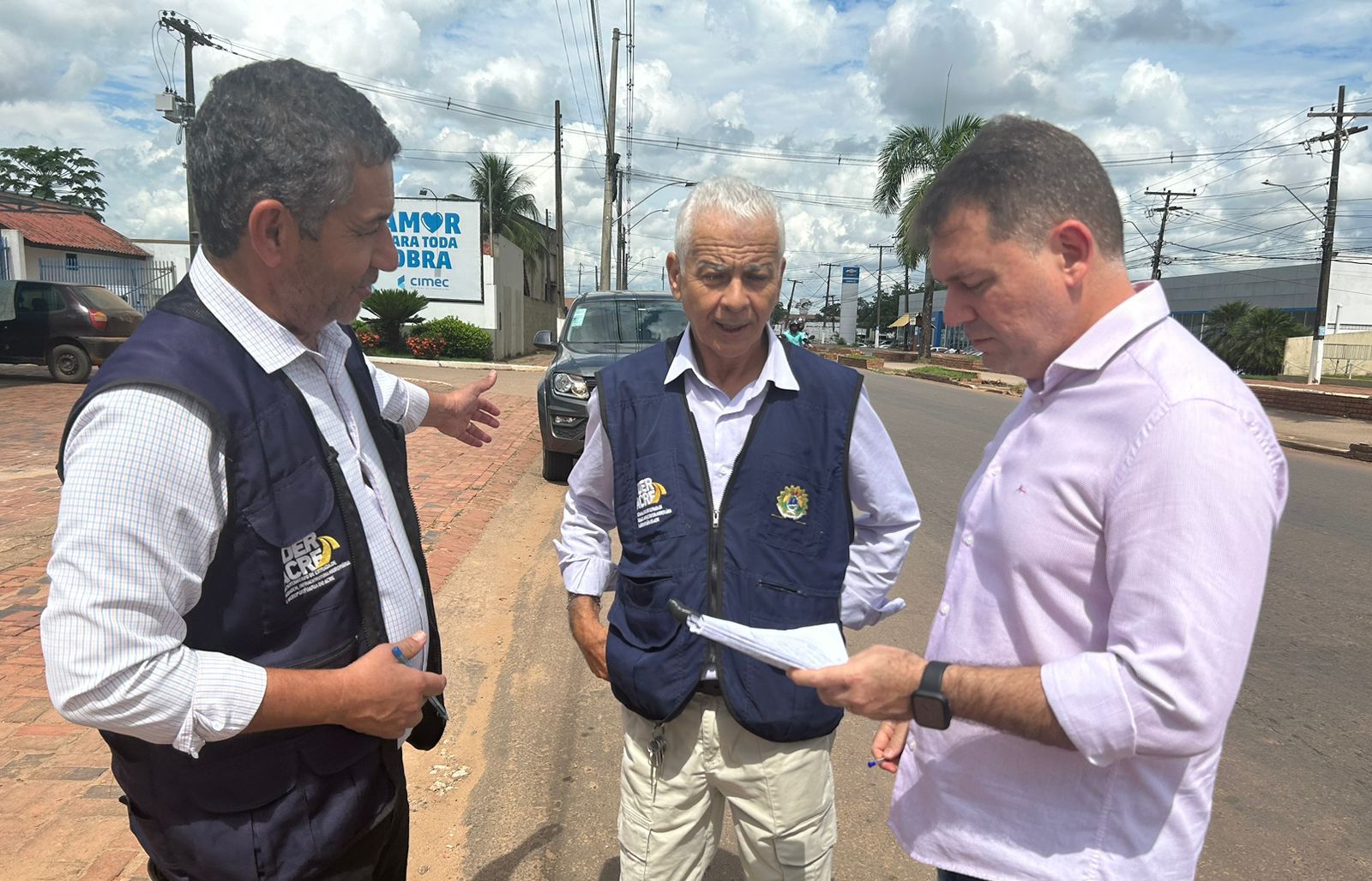 Governo vistoria obras de recuperação da Via Chico Mendes executadas pelo Deracre