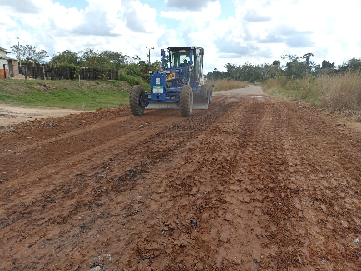 Deracre trabalha na manutenção do km 58 da AC-90