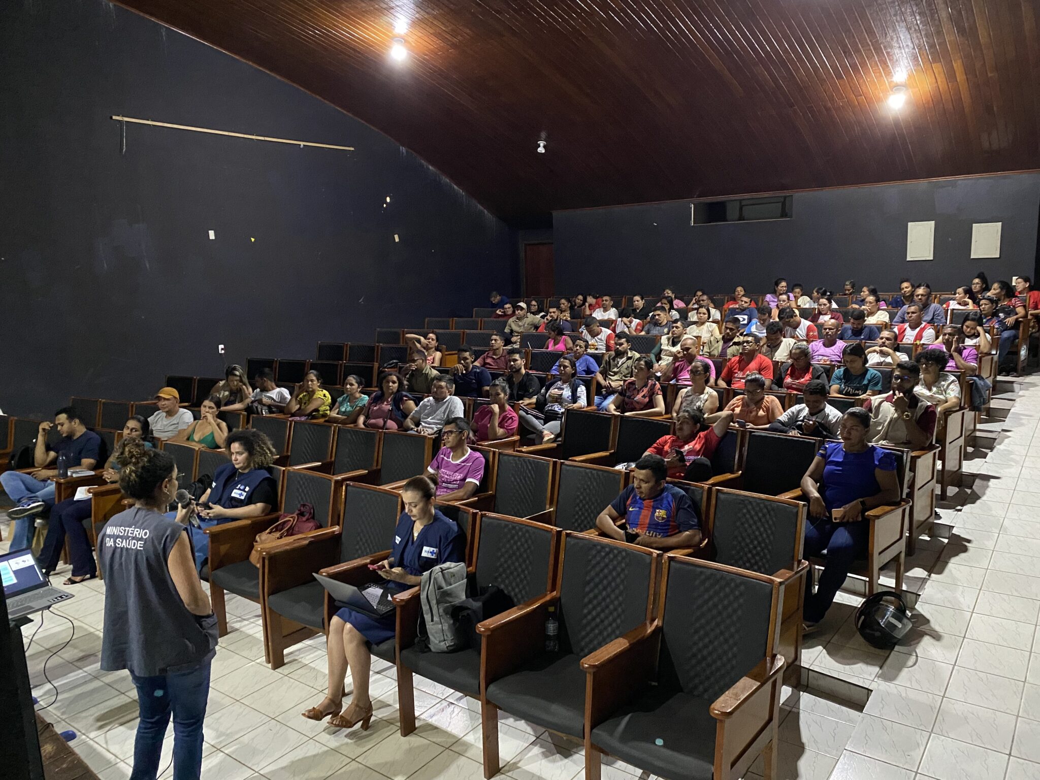 Estado ministra capacitação sobre síndromes gripais a profissionais de saúde de Mâncio Lima