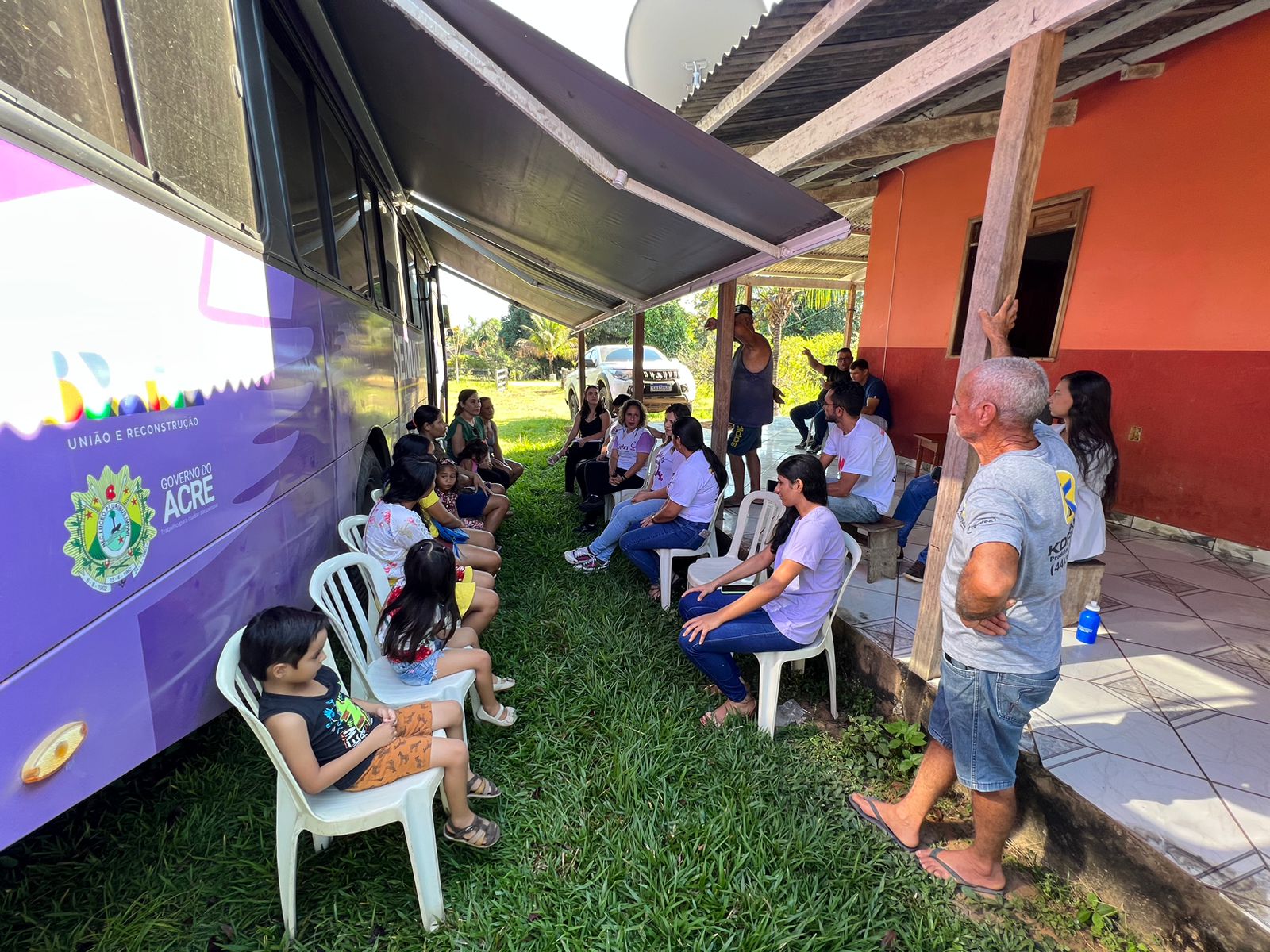 Itinerante do Ônibus Lilás leva amparo, orientação e proteção as mulheres acreanas nos municípios do Alto Acre