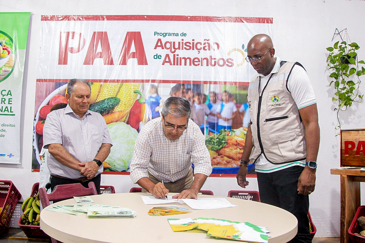 Durante a Expoacre, Estado firma termo de cooperação para garantir ações de segurança alimentar