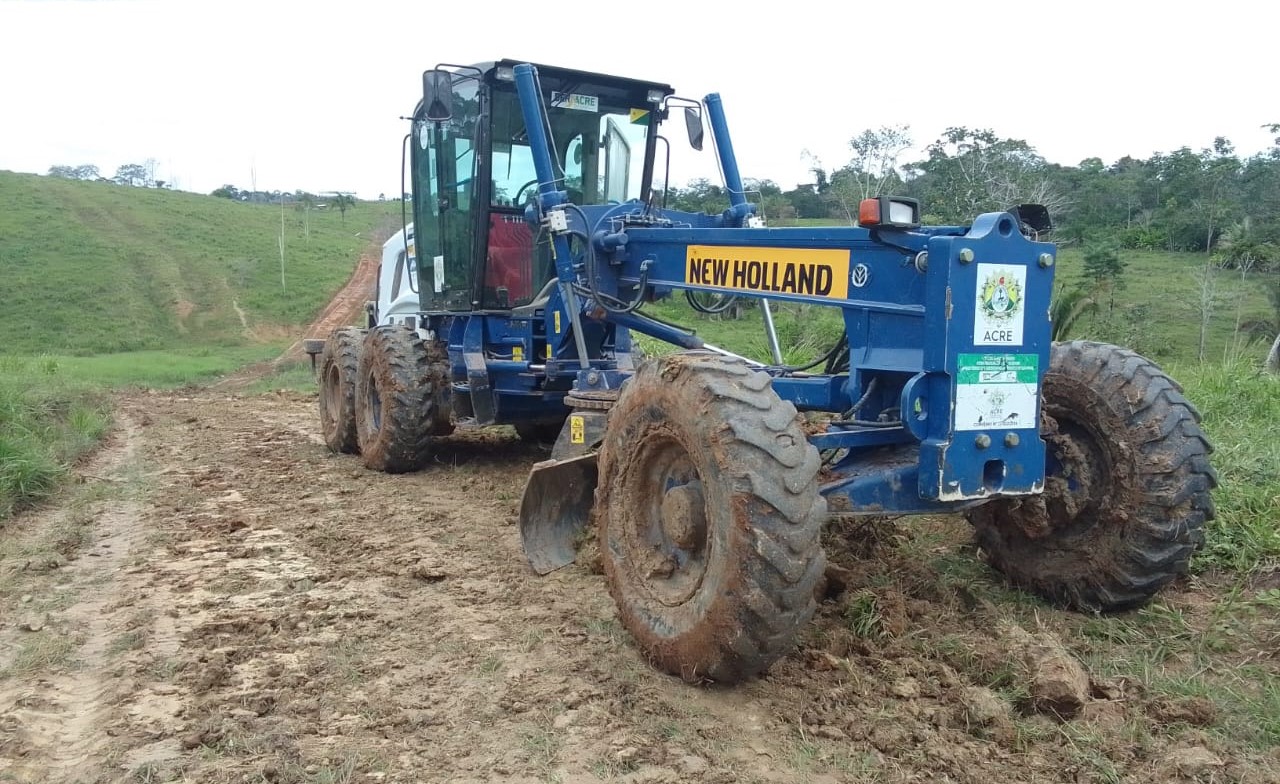 Governo e Prefeitura de Feijó trabalham em melhorias de acesso no Ramal do Viana