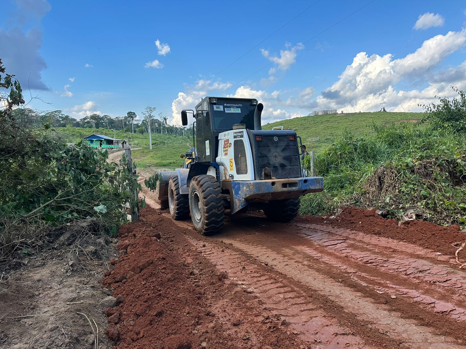 Deracre e Prefeitura de Tarauacá trabalham no Ramal do Cachoeira para garantir acesso a 113 famílias