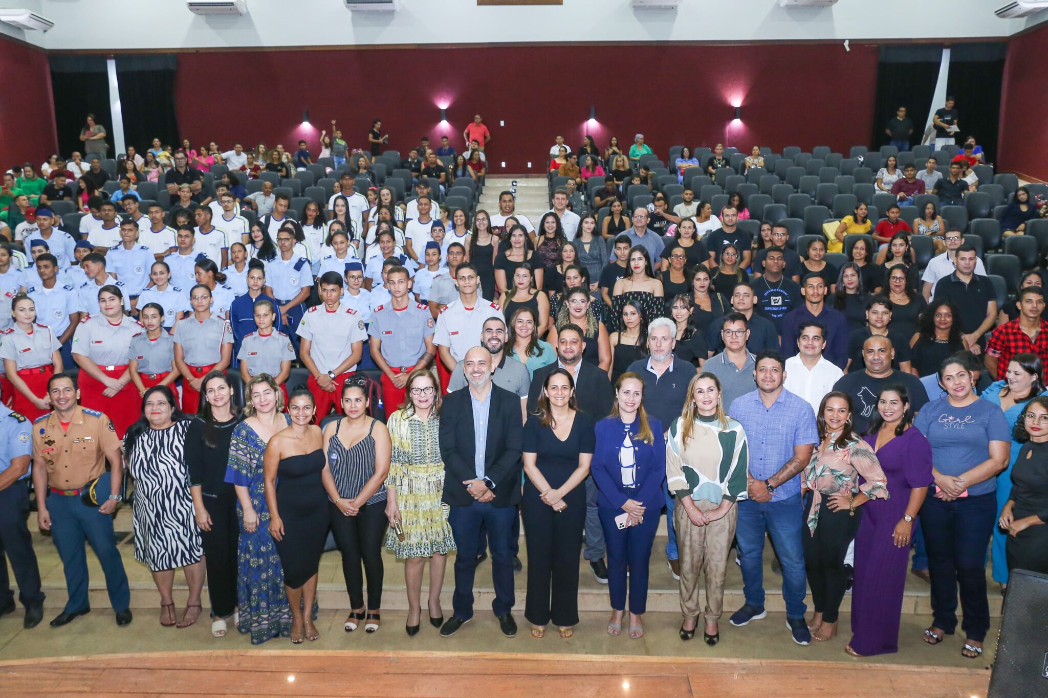 Ieptec realiza cerimônia de certificação de cursos profissionalizantes em Cruzeiro do Sul