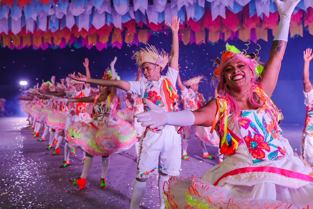 Quadrilhas juninas encantam público e consagram campeãs no Arraial Cultural do Acre