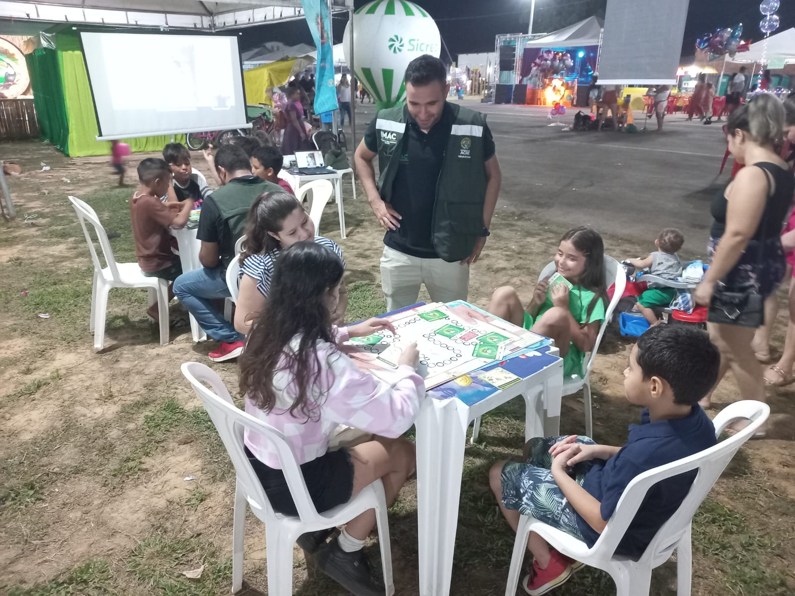 Semapi e Imac realizam atividades de educação ambiental no Festival do Açaí