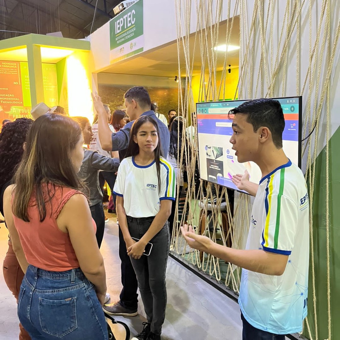 Na Expoacre, centro Campos Pereira, da Rede Ieptec, apresenta projetos promissores desenvolvidos por alunos