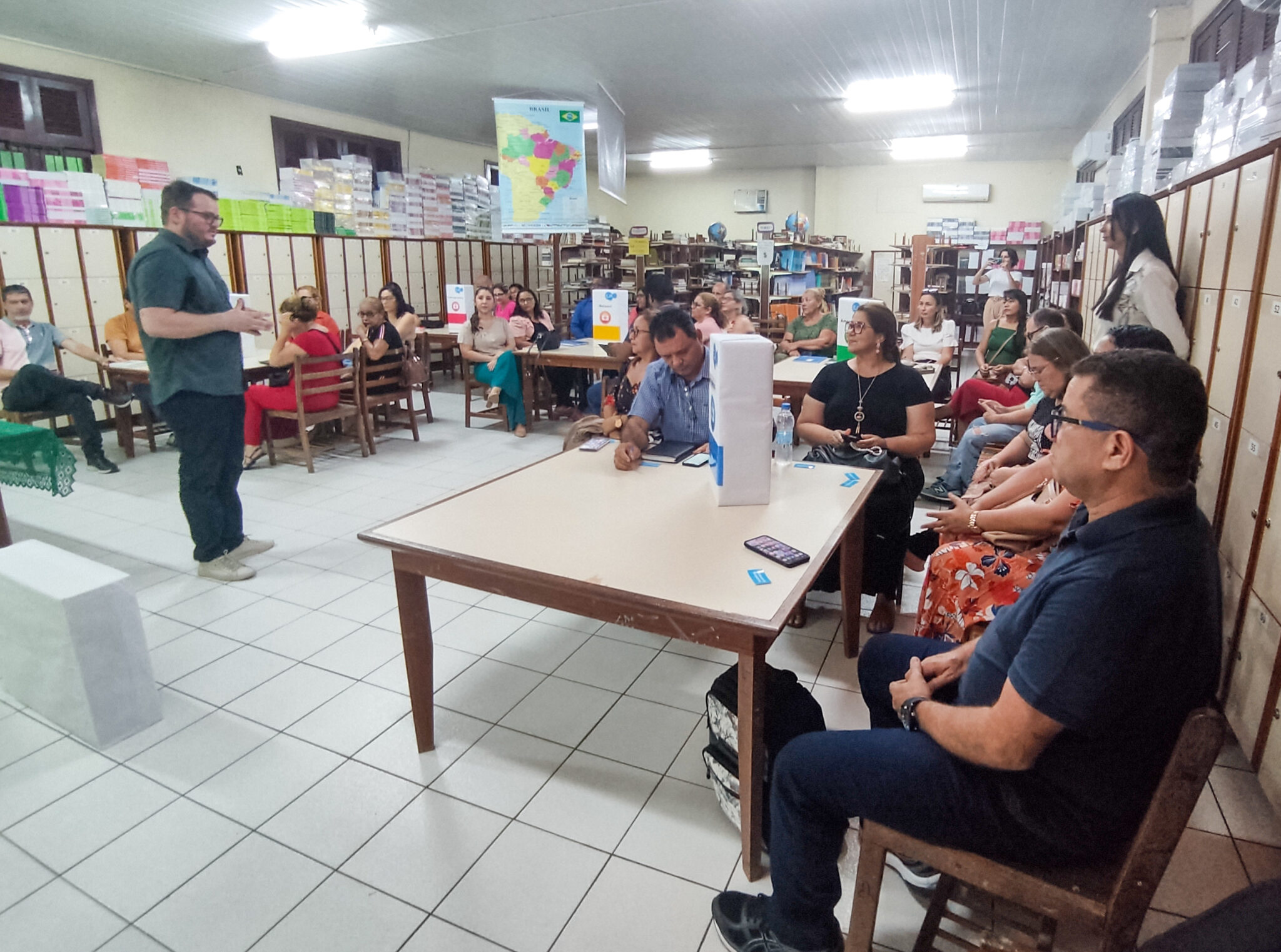 Gestores participam de jornada pedagógica sobre educação de jovens e adultos