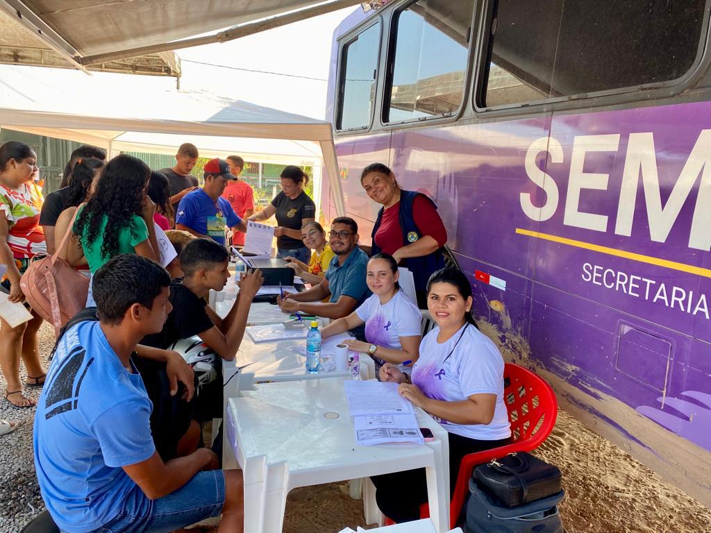 Semulher chega à Vila São Vicente, no Rio Gregório, para ações itinerantes