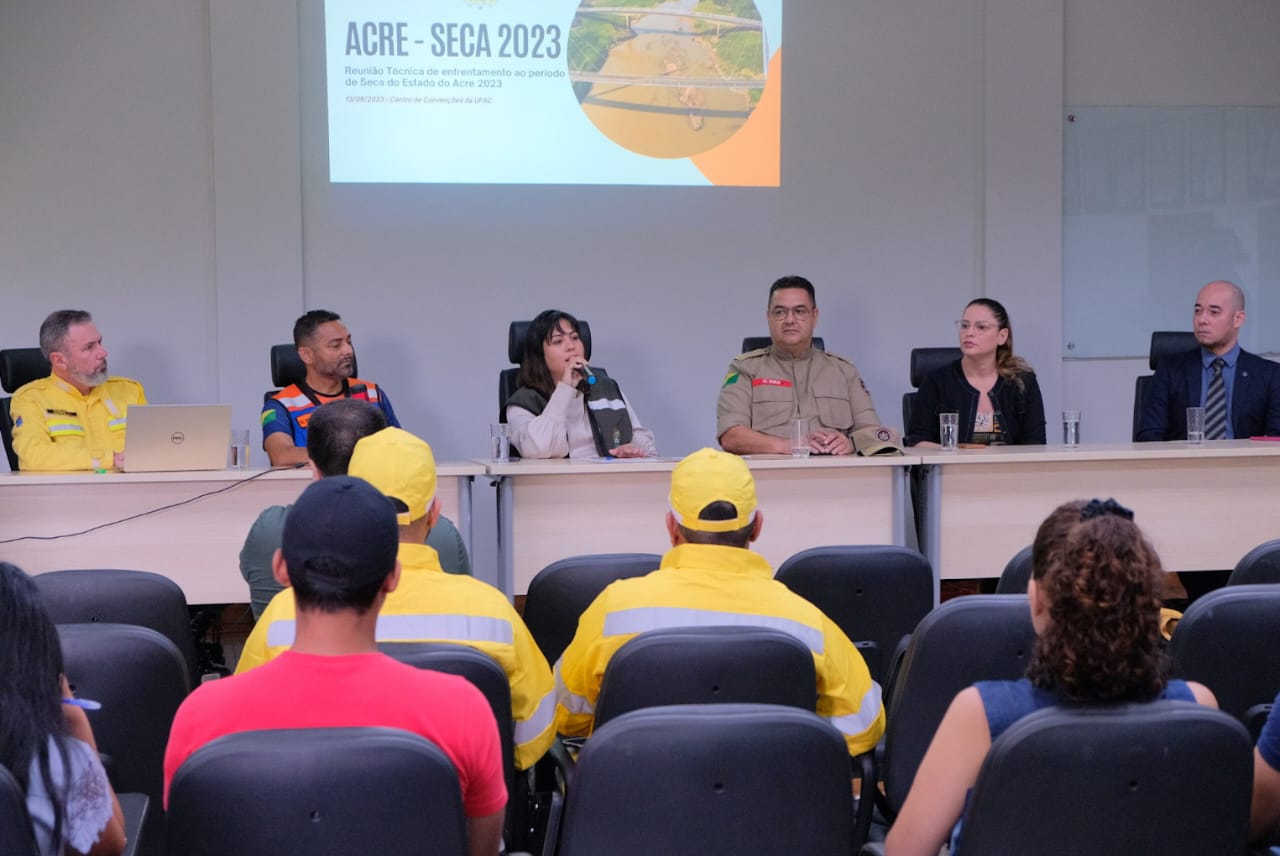 Em reunião técnica, especialistas abordam período de seca no Acre