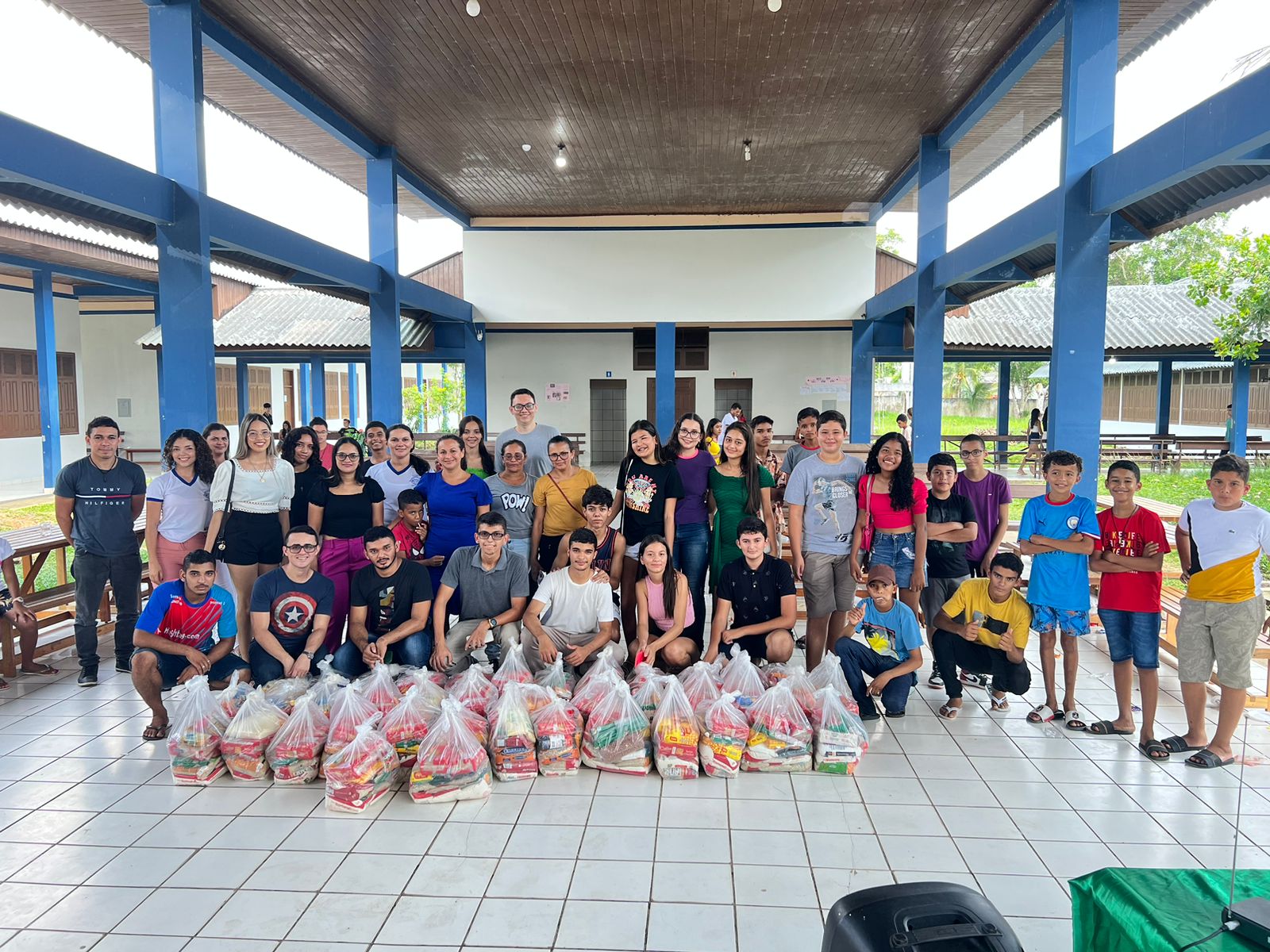 Em Mâncio Lima, estudantes de escola estadual arrecadam quase uma tonelada de alimentos em ação social