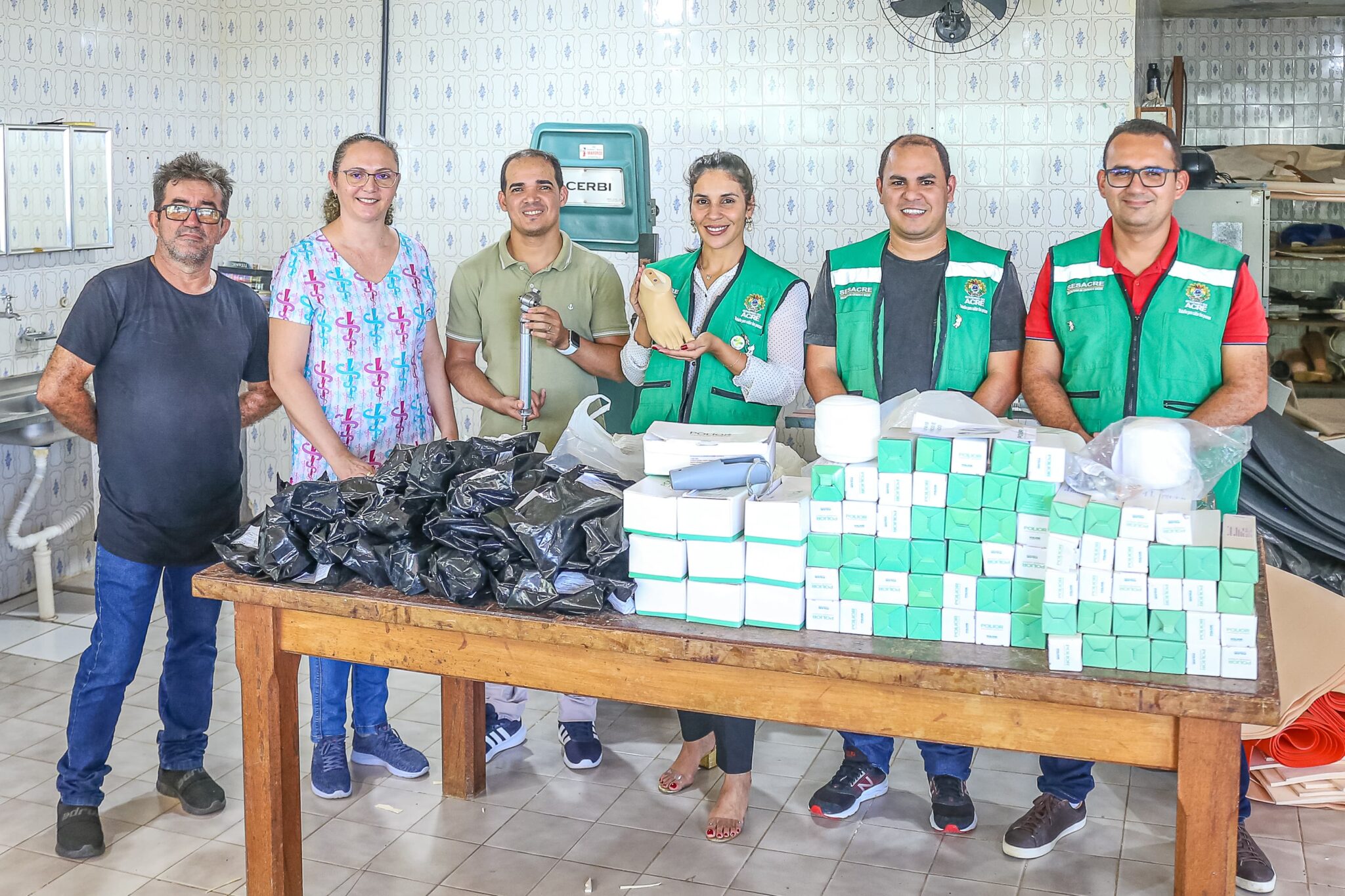 Estado entrega insumos à oficina ortopédica do Hospital Dermatológico de Cruzeiro do Sul