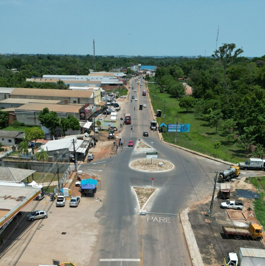 Deracre conclui nova rotatória na AC-40 para dar fluidez ao trânsito, no trecho do Parque Chico Mendes