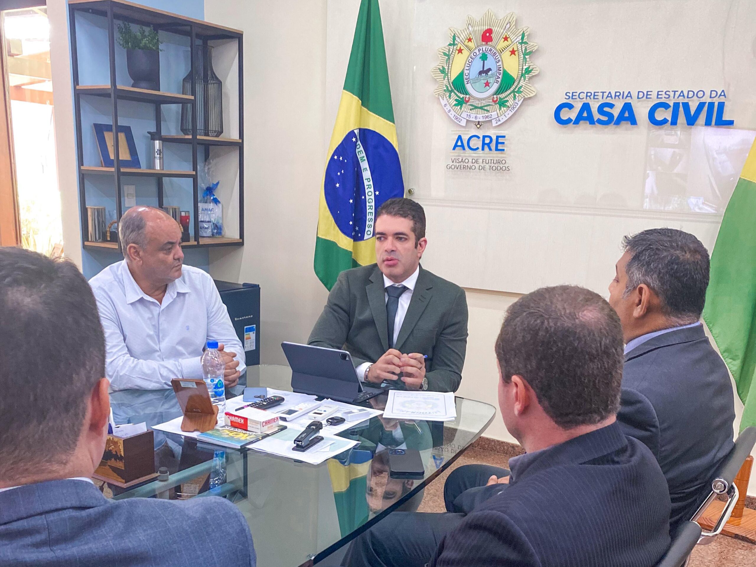 Governo do Acre e Associação de Delegados de Polícia Civil buscam diálogo para fortalecimento da categoria