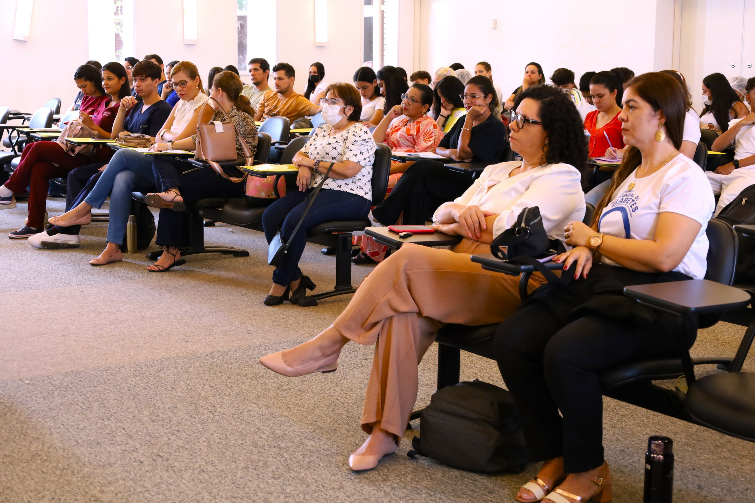 Saúde do Acre promove atualização profissional sobre pé diabético