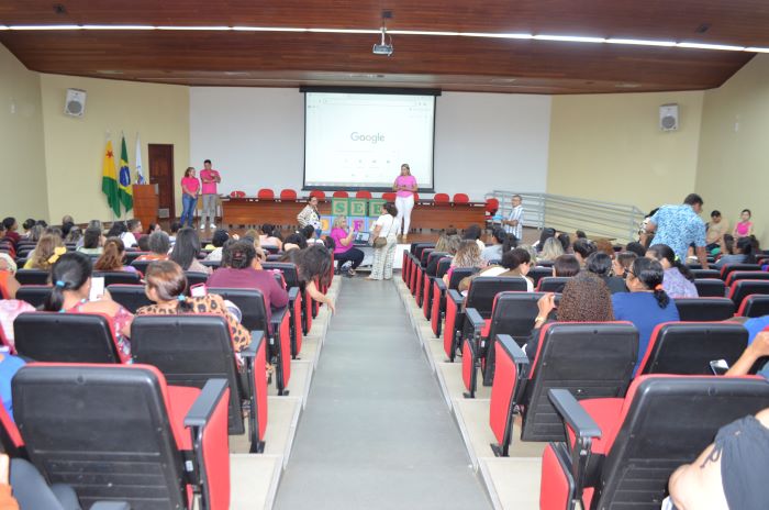 Educação do Estado realiza capacitação continuada para professores mediadores e assistentes educacionais