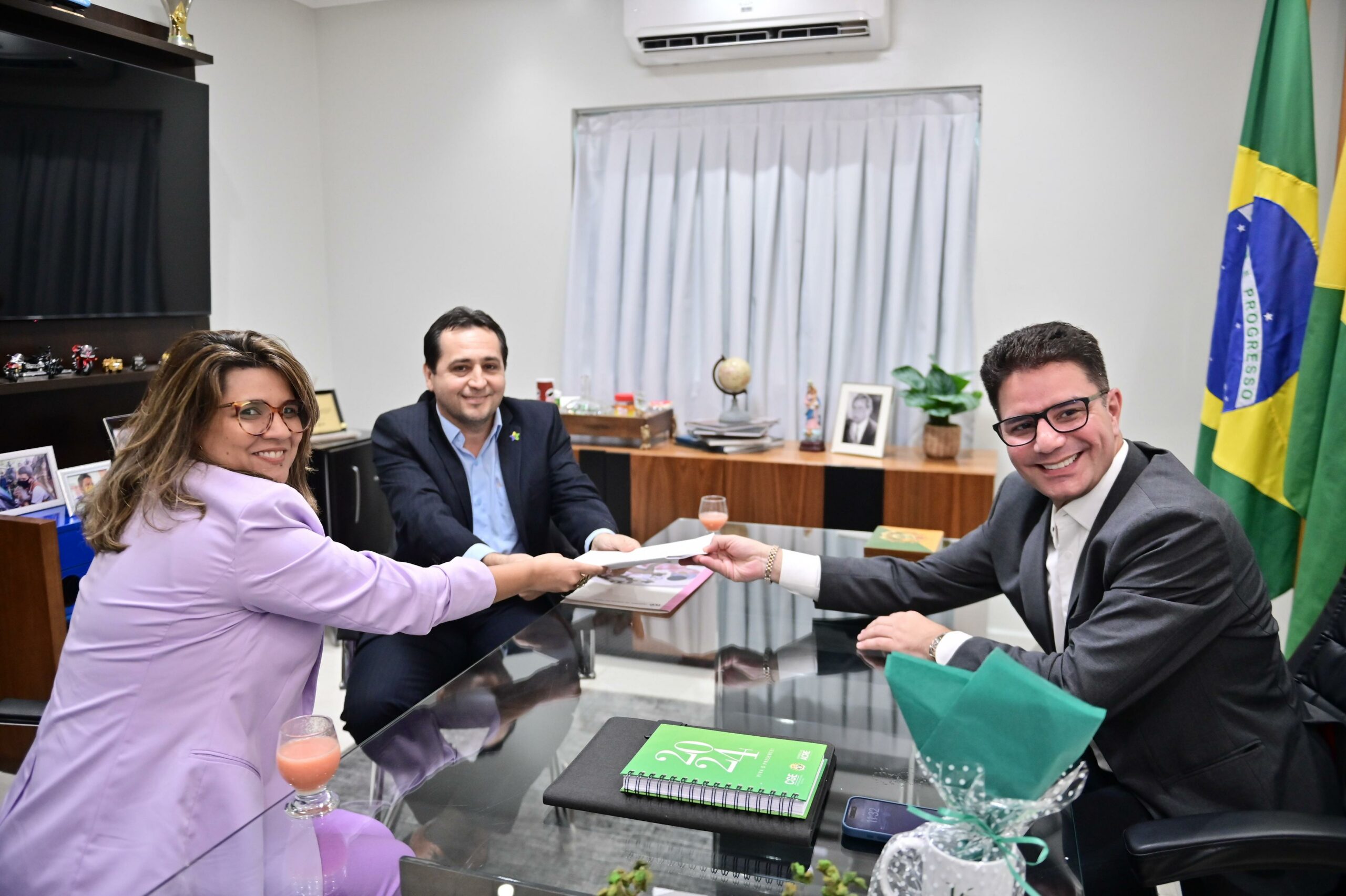 Governador Gladson Cameli recebe visita institucional de representantes do TCU e MPT para alinhamento estratégico na gestão