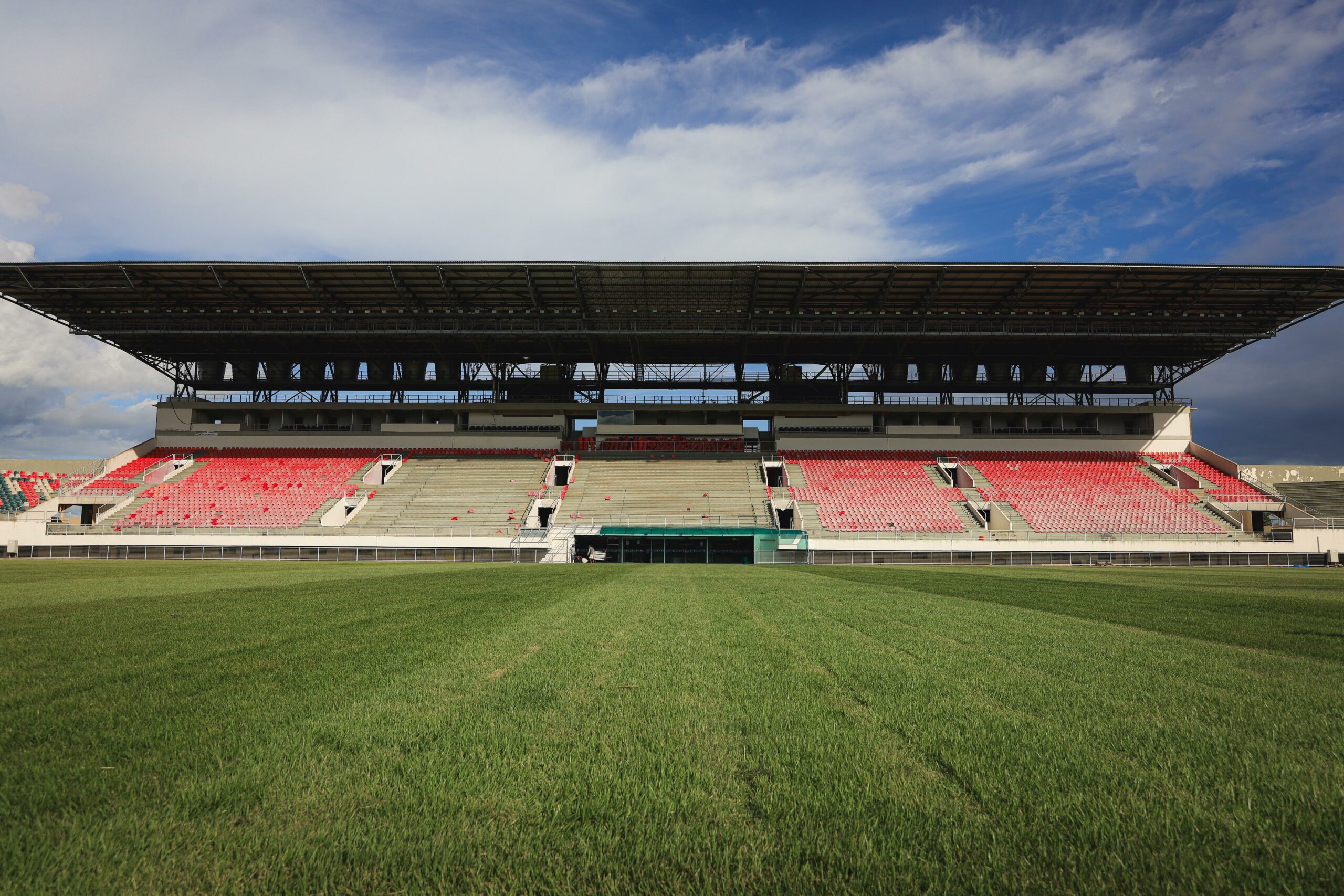 Estádio Arena da Floresta deve ser entregue reestruturado em fevereiro